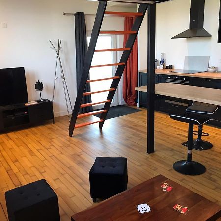 Studio - Mezzanine - Style Loft Industriel Brindas Bagian luar foto