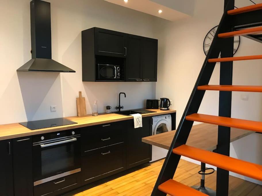 Studio - Mezzanine - Style Loft Industriel Brindas Bagian luar foto
