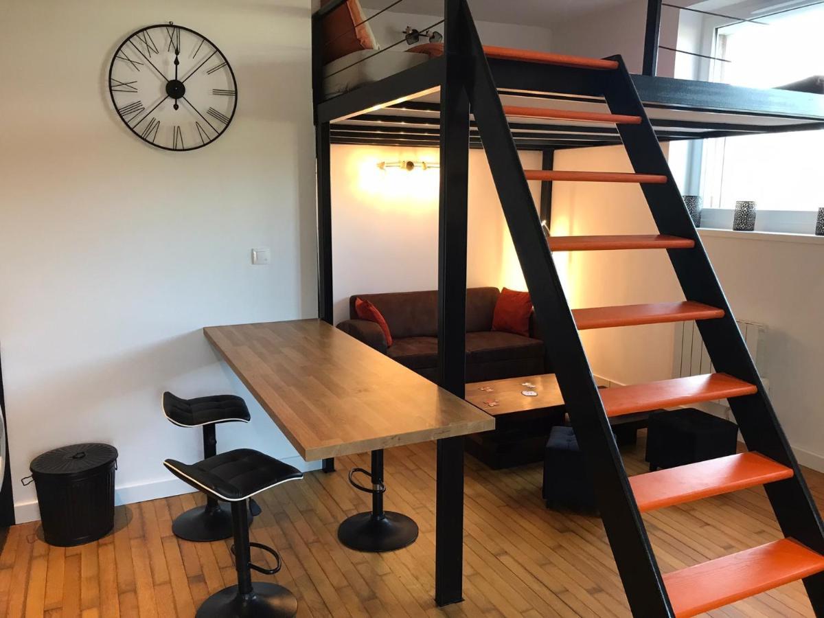 Studio - Mezzanine - Style Loft Industriel Brindas Bagian luar foto